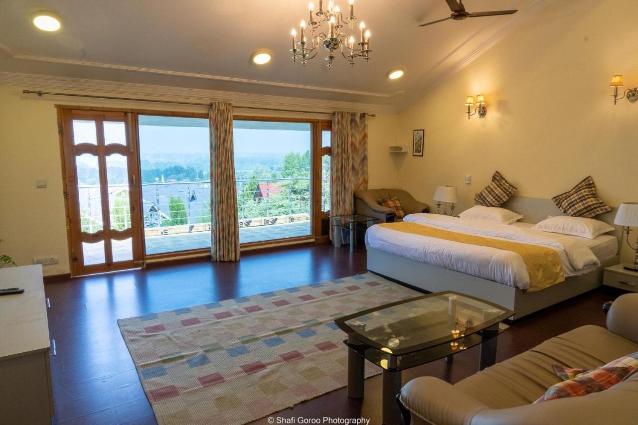Orania Hotel Srinagar  Exterior photo